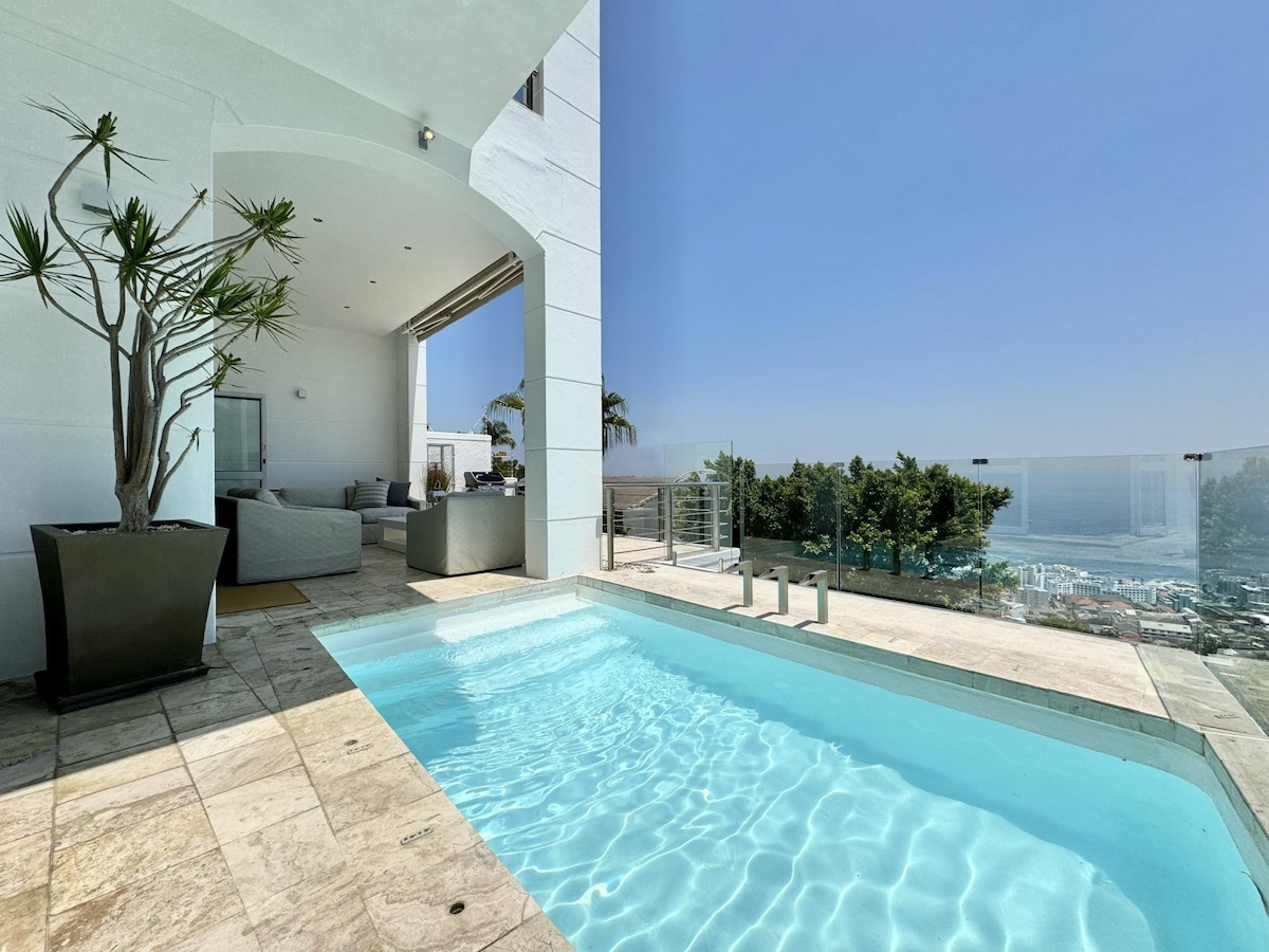 Ocean View Elegance - Majestic villa in Bantry Bay