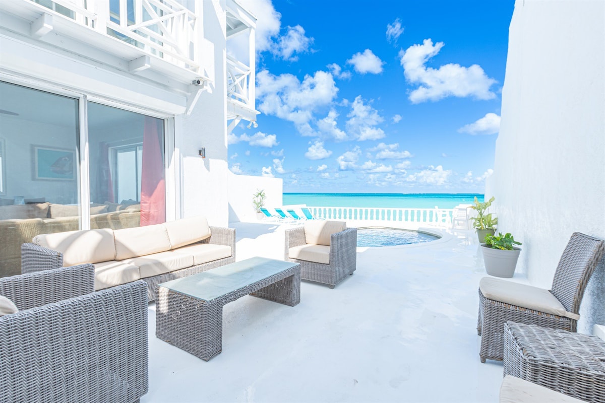 Beach Townhouse 3BR Ocean FRONT with Pool