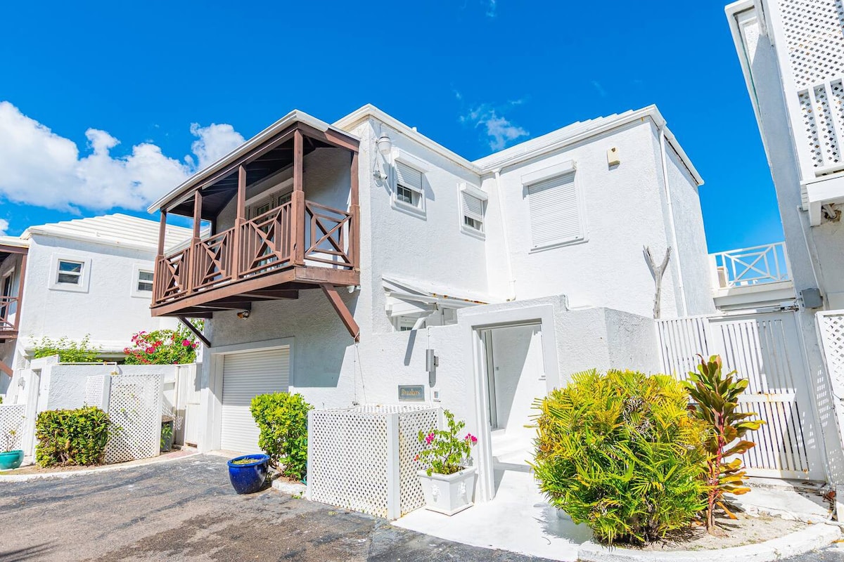 Beach Townhouse 3BR Ocean FRONT with Pool