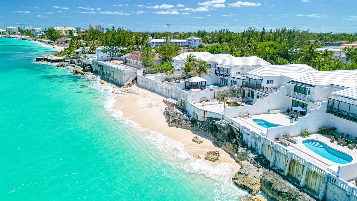 Beach Townhouse 3BR Ocean FRONT with Pool