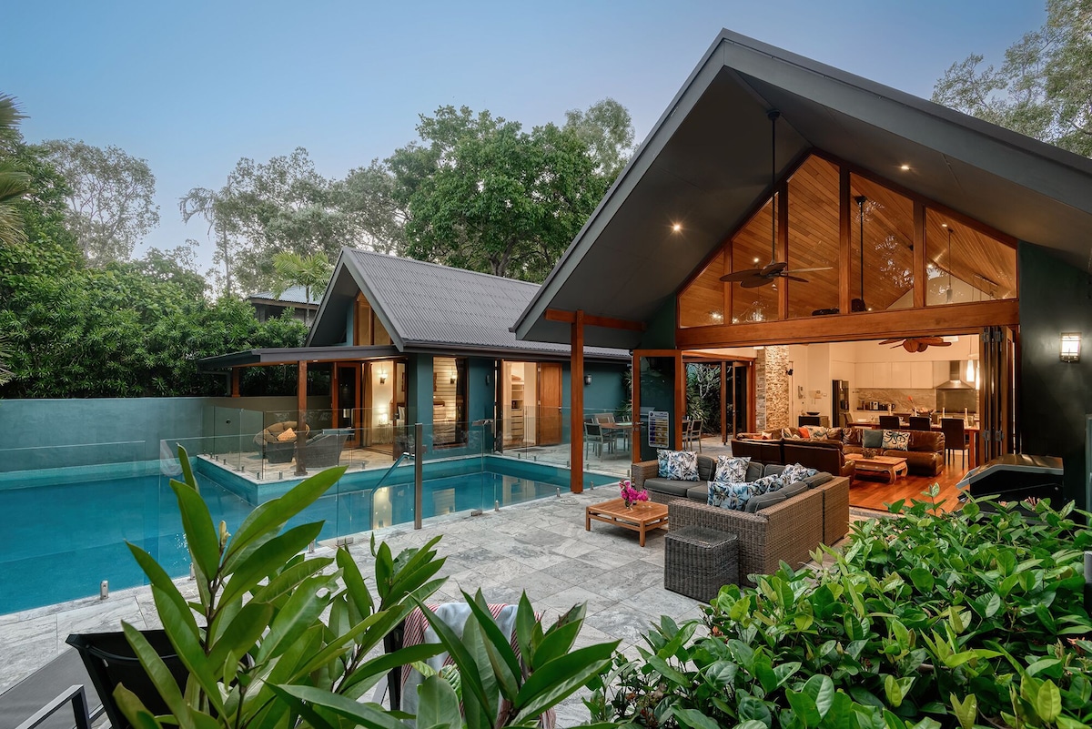 Sea Pavilion - Luxury home sleeps 12 guests