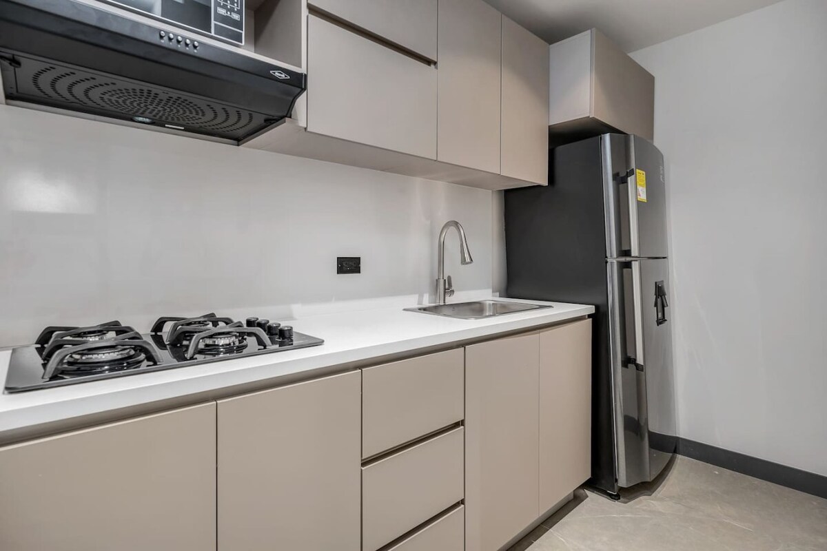 Luxury apt Laureles with AC, kitchen and Fast Wifi