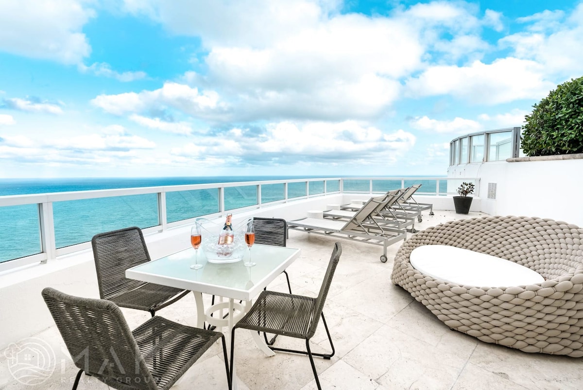 FontaineBleau Penthouse|Breakfast, Cabana, & Valet