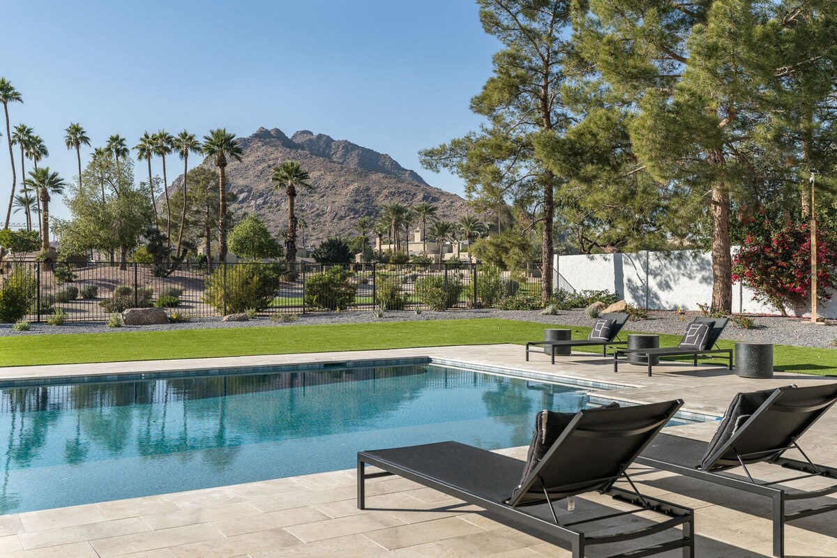 Home nestled on Five Star Phoenician golf course!