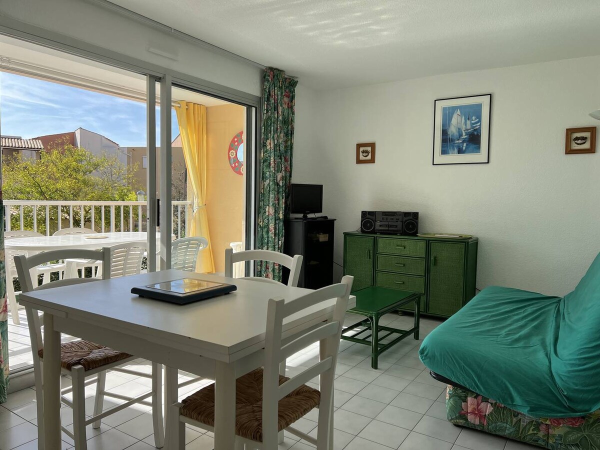 Nice 2 Room apartment aircon near Richelieu beach