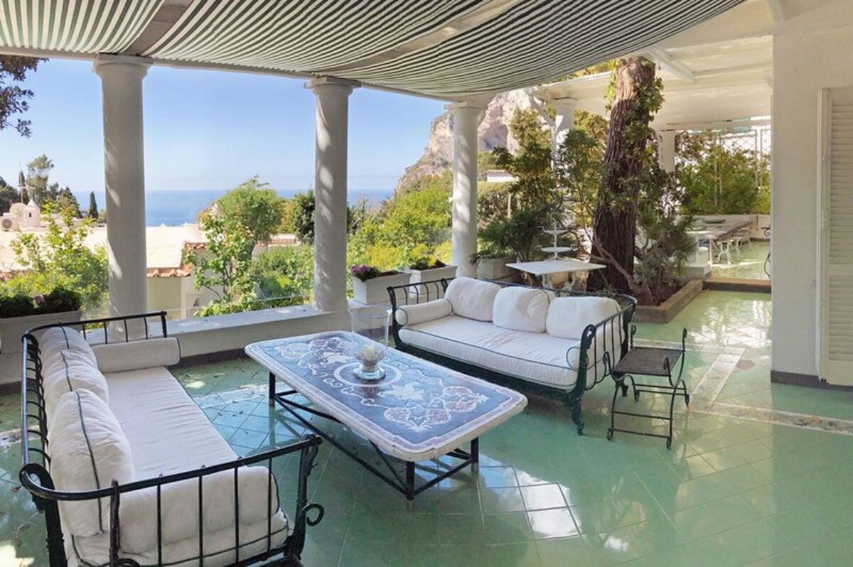 Villa Felicia beautiful villa with p/pool Capri ma