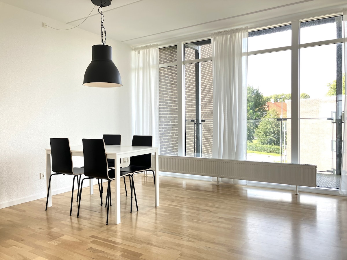 Three-bedroom apartment located in Vejle.