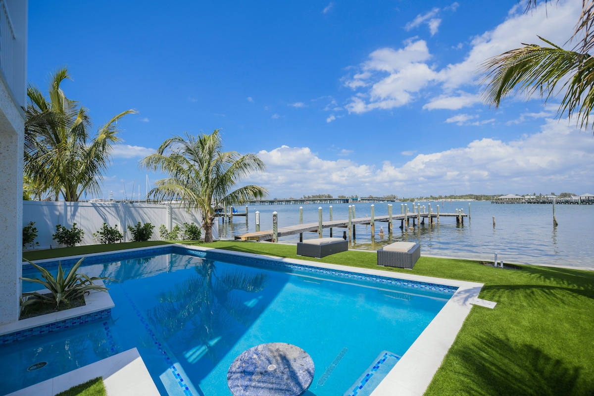 Bayfront home w/rooftop views-Bikinis and Bellinis