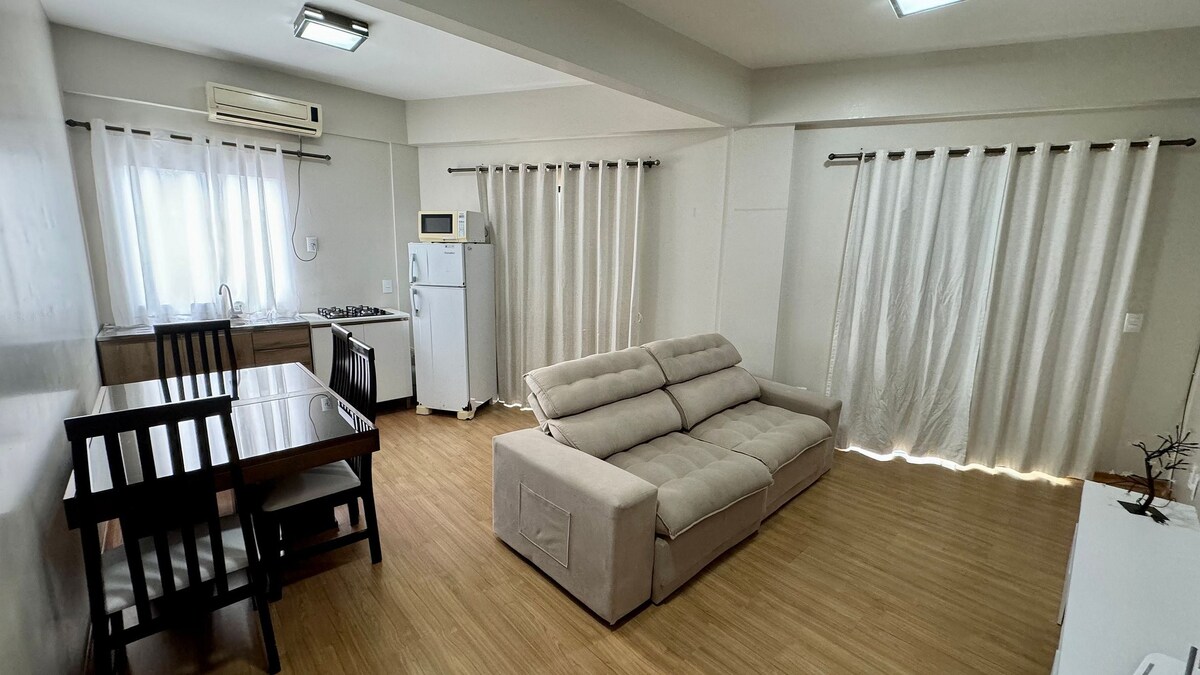 Apartamento no Centro de Bombinhas com 1 quarto al