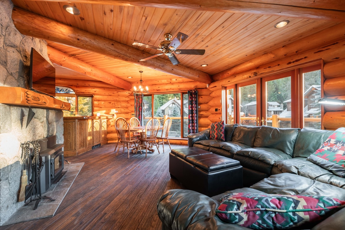 Luxury log chalet | Private hot tub | Ski-in/out