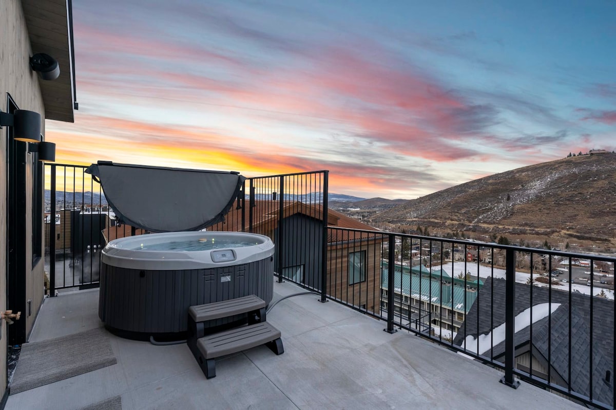 Ski In/Out 4BR Park City Villa