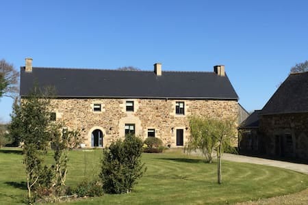 Luxury Farmhouse Brittany
