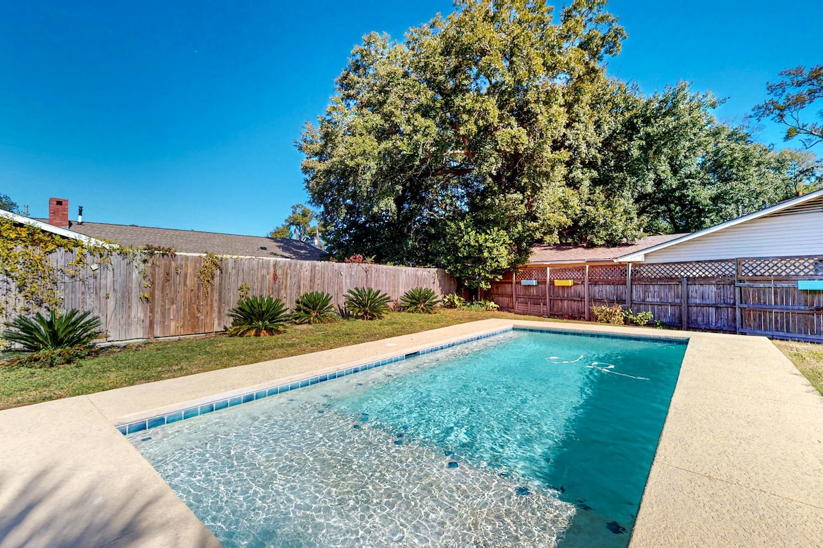 4BR home with private pool & spacious yard