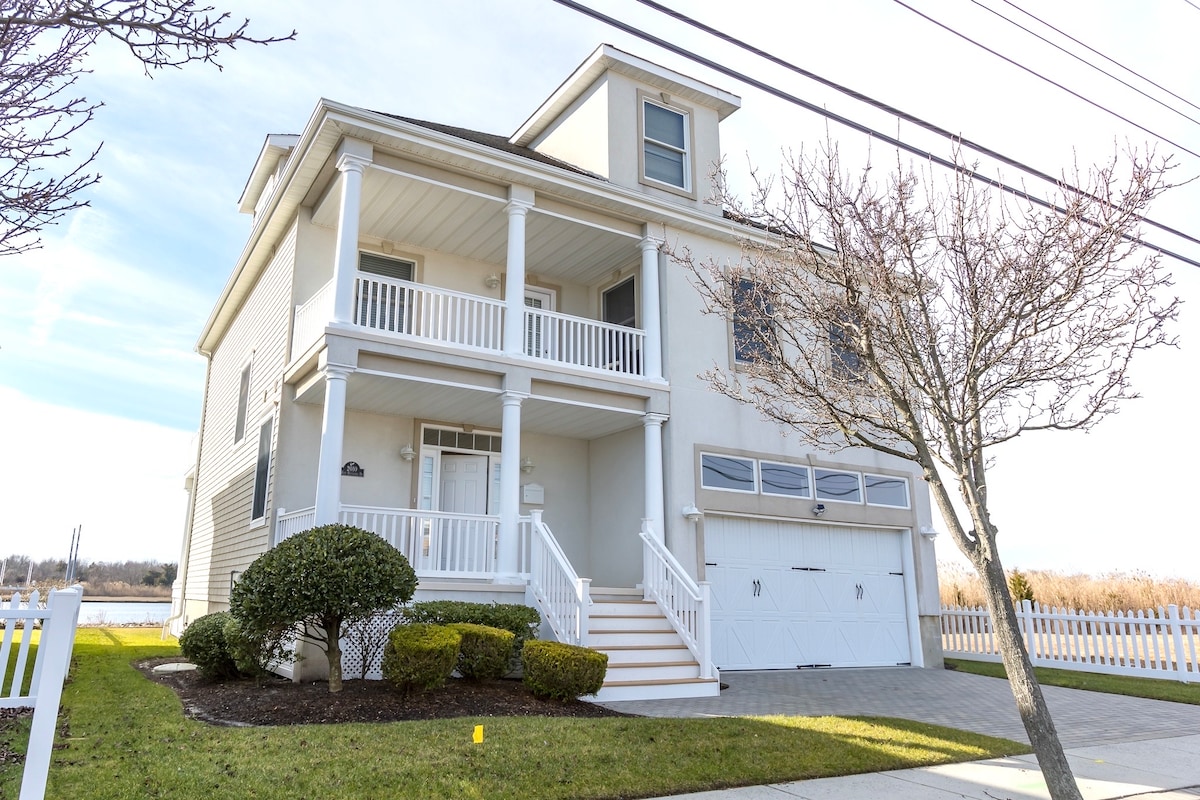 Waterfront Cosmopolitan, AC’s top bayside home