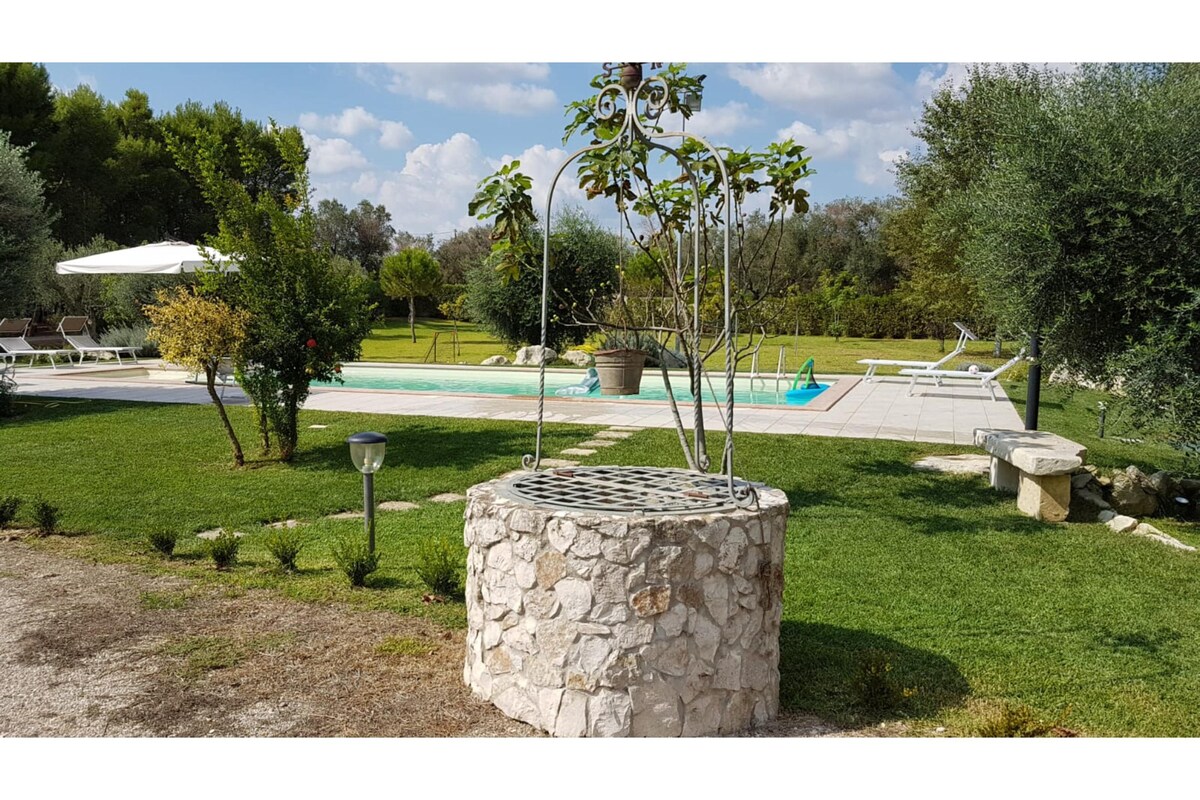 Sunny House Trilo with Pool - Happy.Rentals