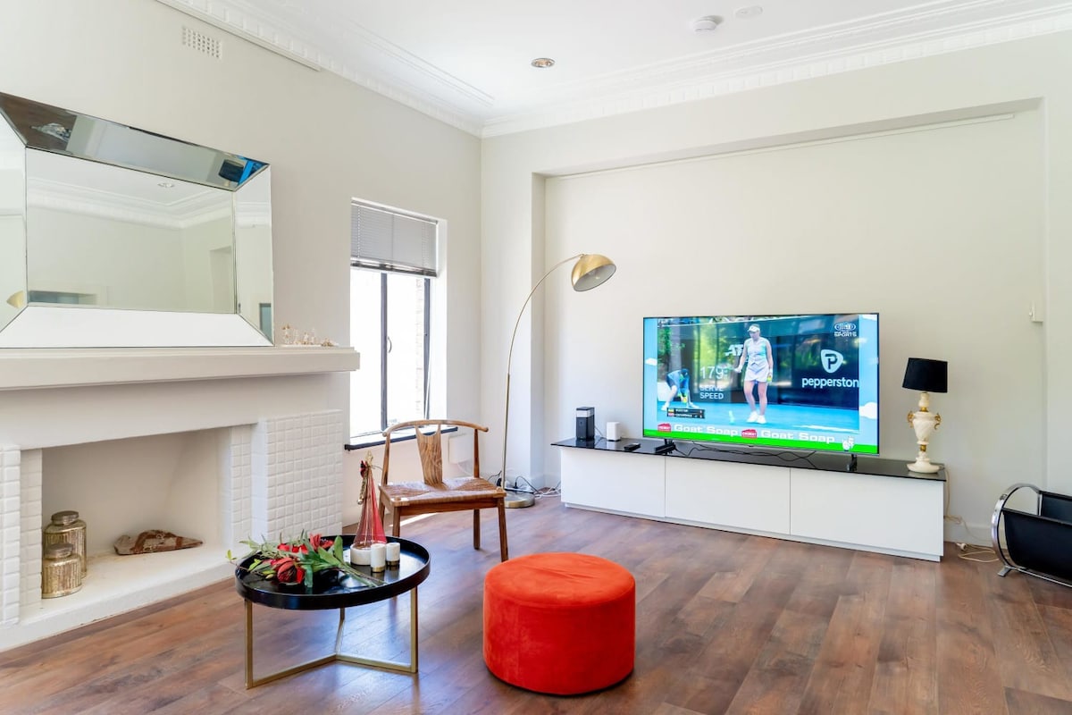 204 Bright Queen Room in SouthYarra