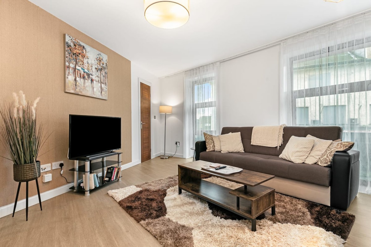 Modern 1 Bedroom Apartment in Woking Town Centre