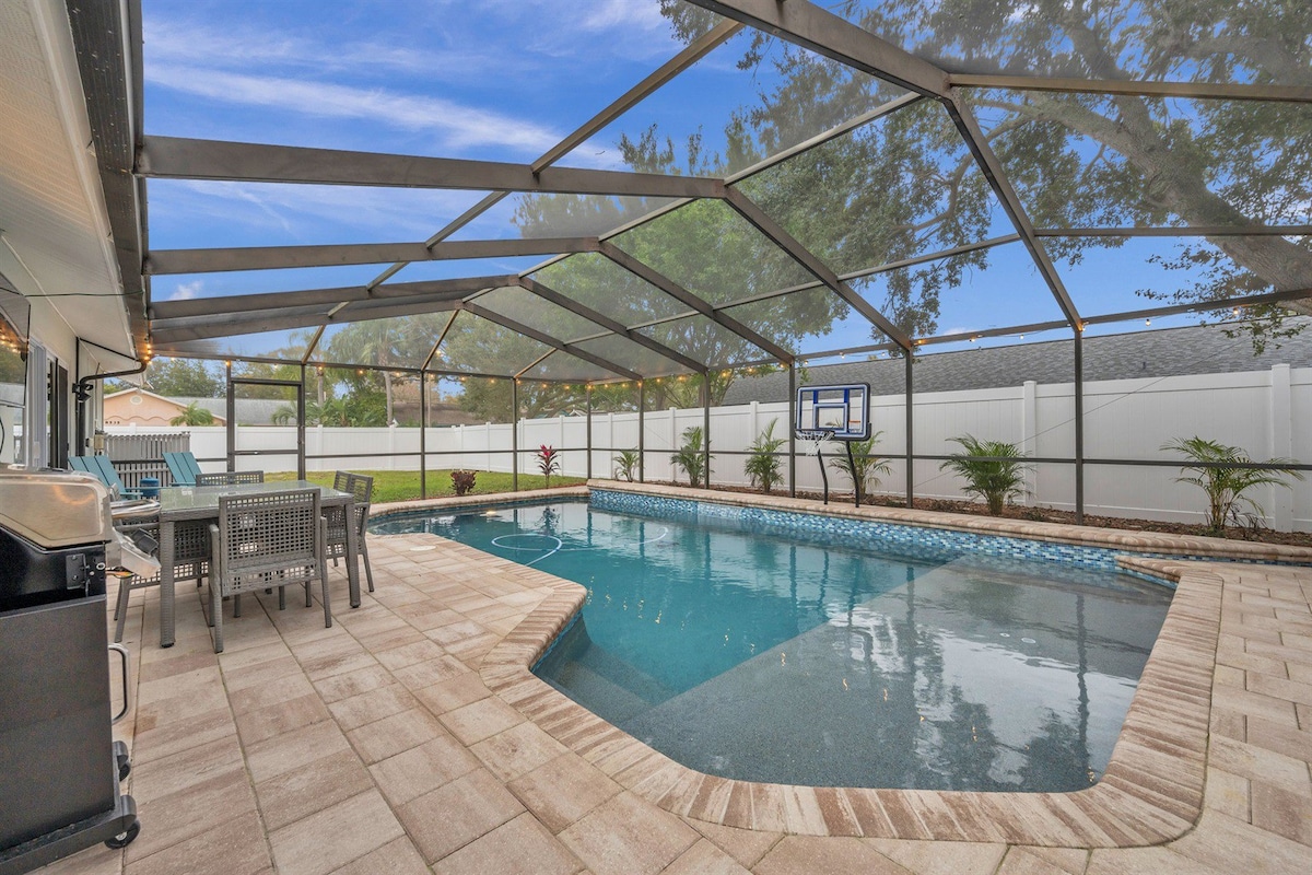 Experience Luxury w/ Private Heated Pool at this T