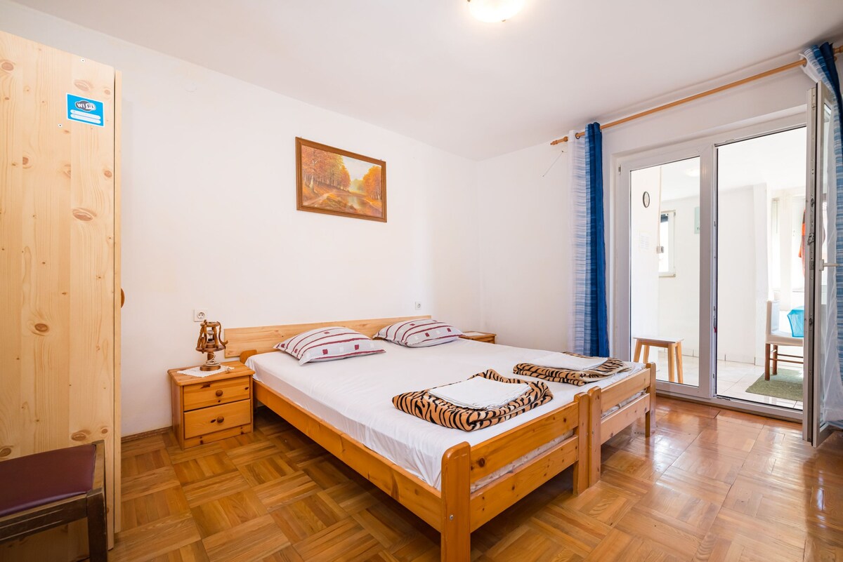 Ivica two bedroom apartment B, Novalja