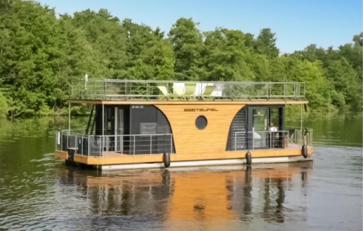 Beautiful ship in Havelsee OT Kützkow with kitchen