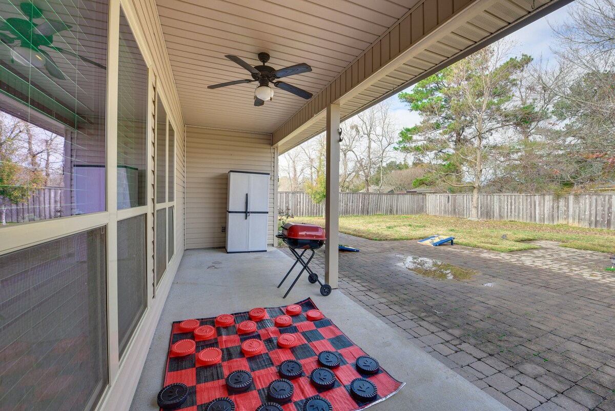 Spacious Zachary Home: 12 Mi to Baton Rouge!