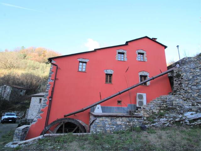 Castiglione Chiavarese的民宿