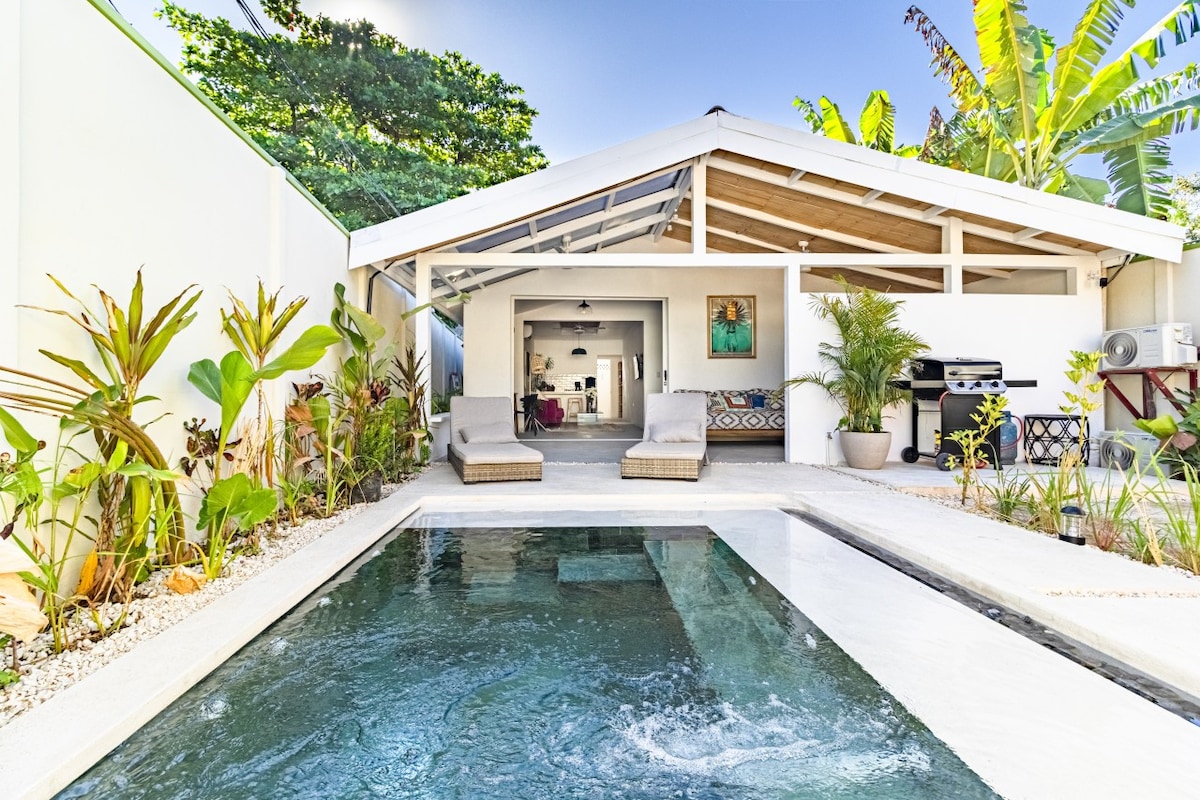 Cool house w/ Pool at only steps from Beach / Surf