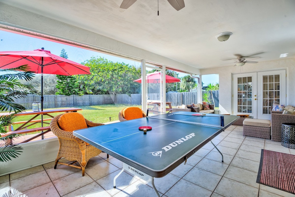 Pool Table, Ping Pong & Yard! STEPS to the Ocean!