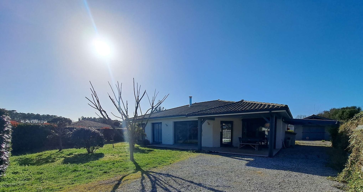 Maison 4 pièces avec piscine à Lit et Mixe