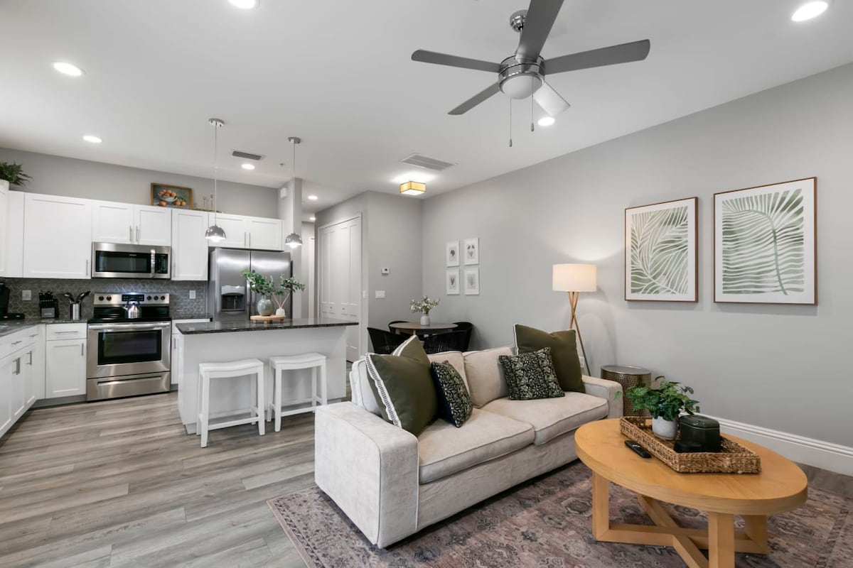 NEW! Canopy Cove | Gorgeous Apt, Heart of Downtown