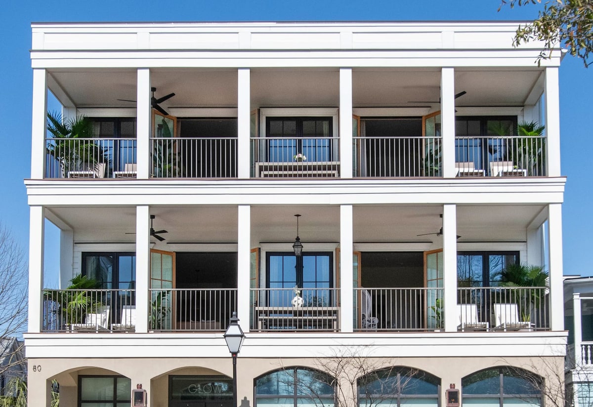 King Street Luxurious Retreat - Amazing Balconies!