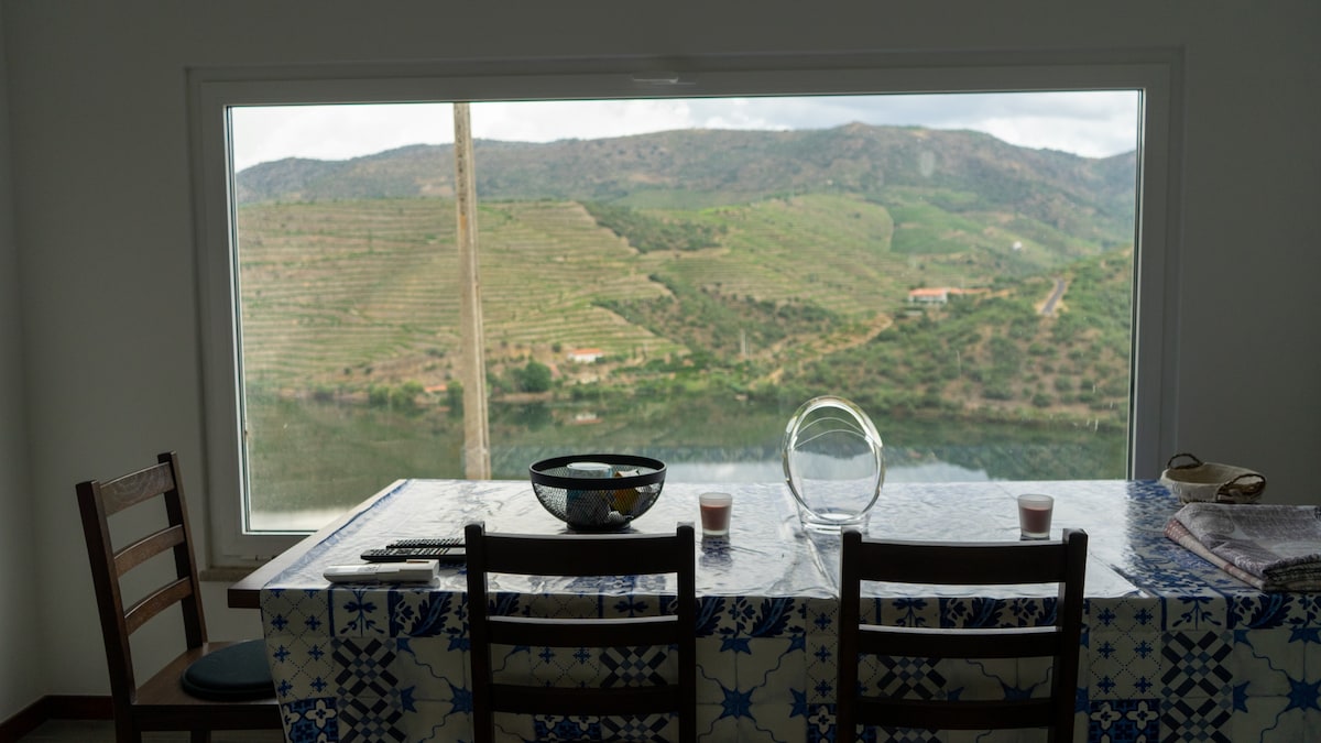 Douro River View Family Retreat 3bd Apartment