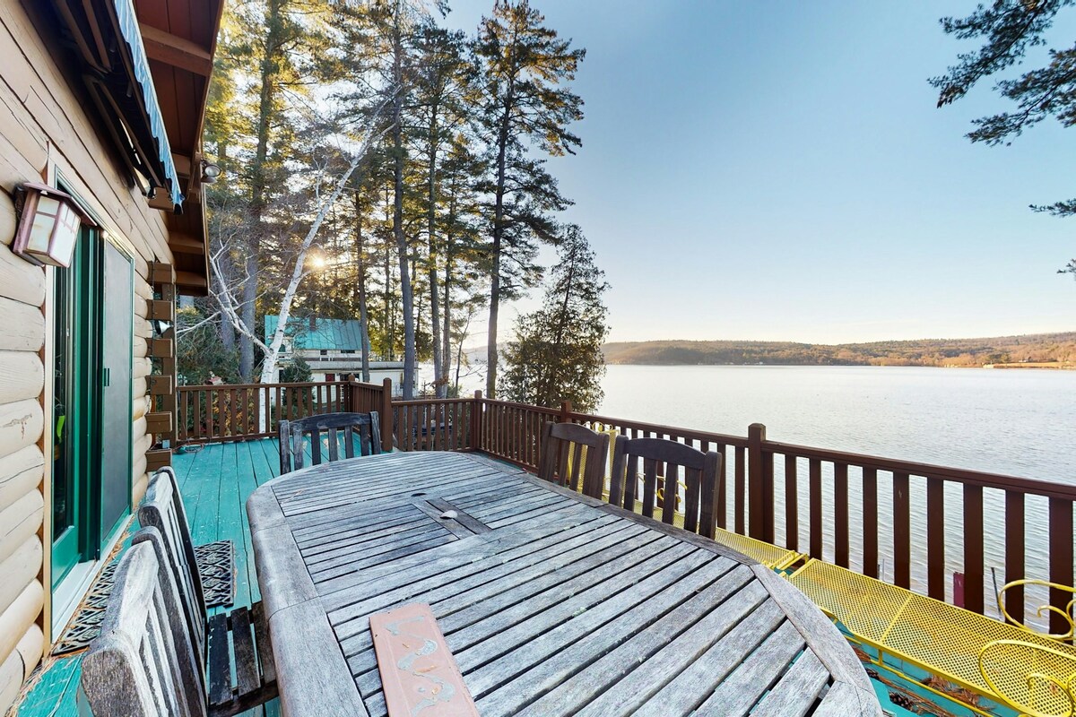 3BR lakefront cabin with dock, firepit, & deck