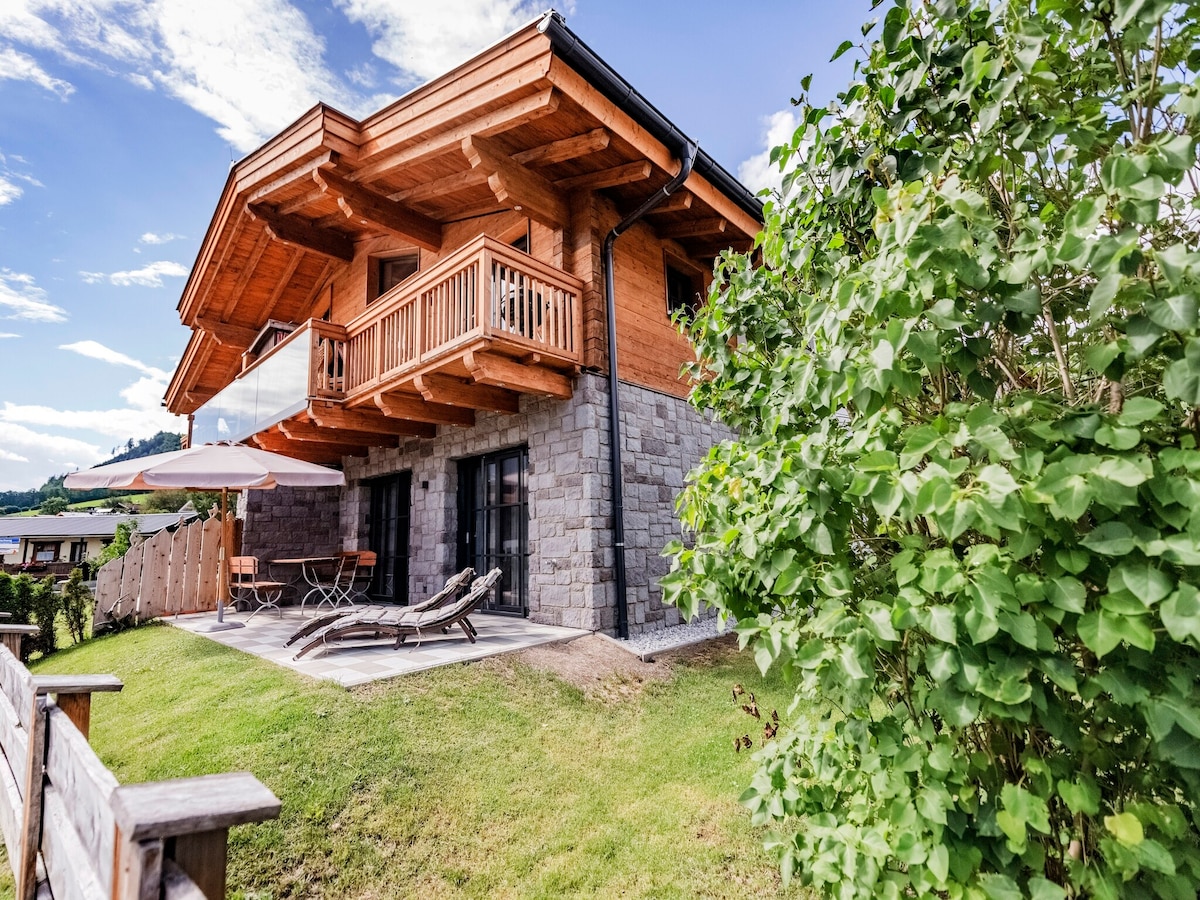 Amazing chalet with sauna right by the ski lift