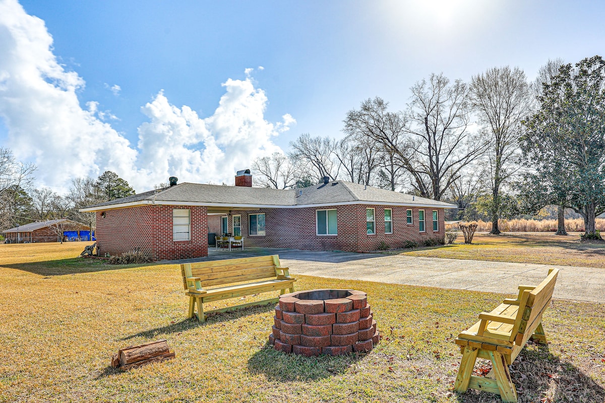 Countryside Marion Retreat Near Fishing & Trails!