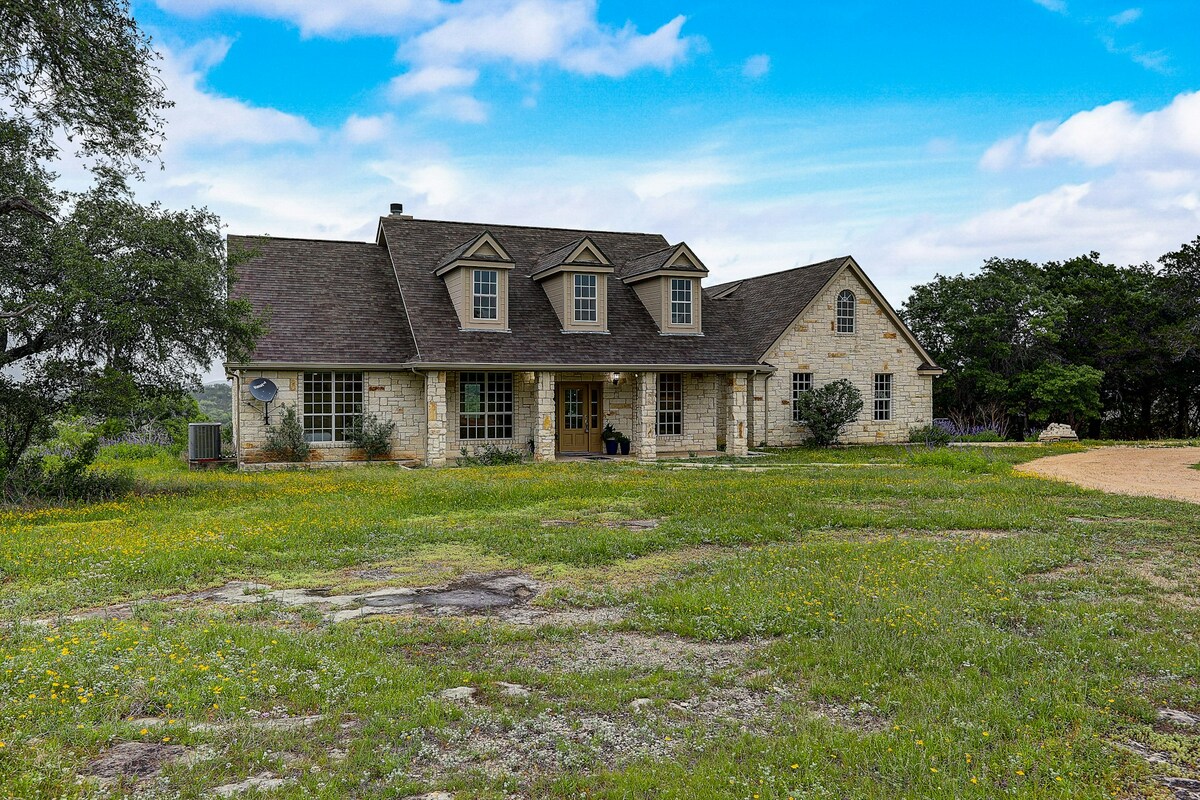 Luxe 4BR near Austin - infinity pool, amazing view