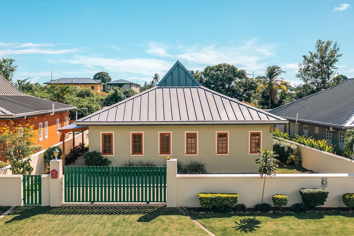 Cardinal Villas Tobago-Bram Villa, Samaan Grove