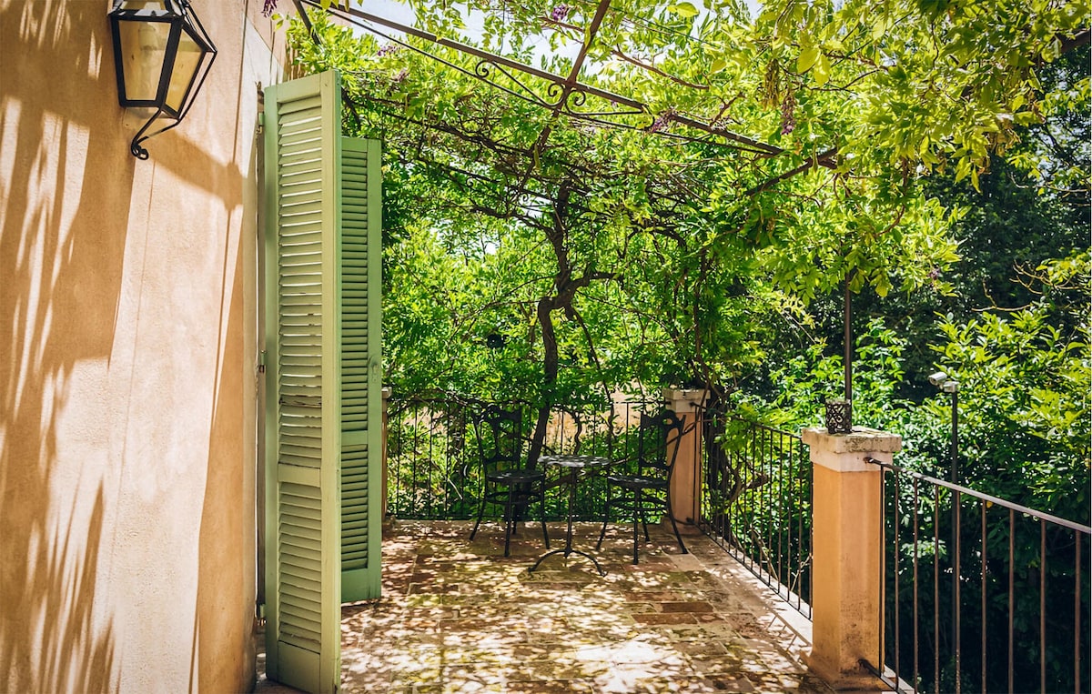 Nice home in Spoleto with outdoor swimming pool