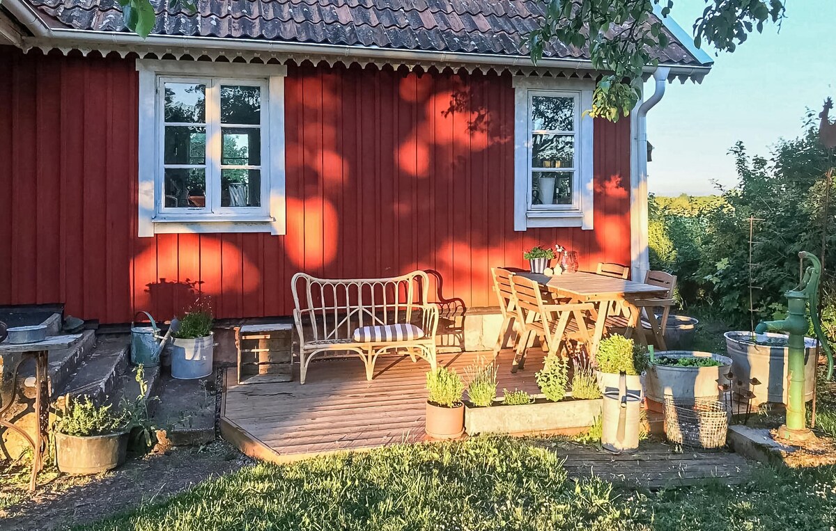 Gorgeous home in Färjestaden with kitchen