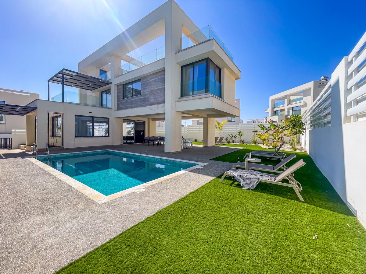 Panorama Serenity Lux Villa - New - Modern