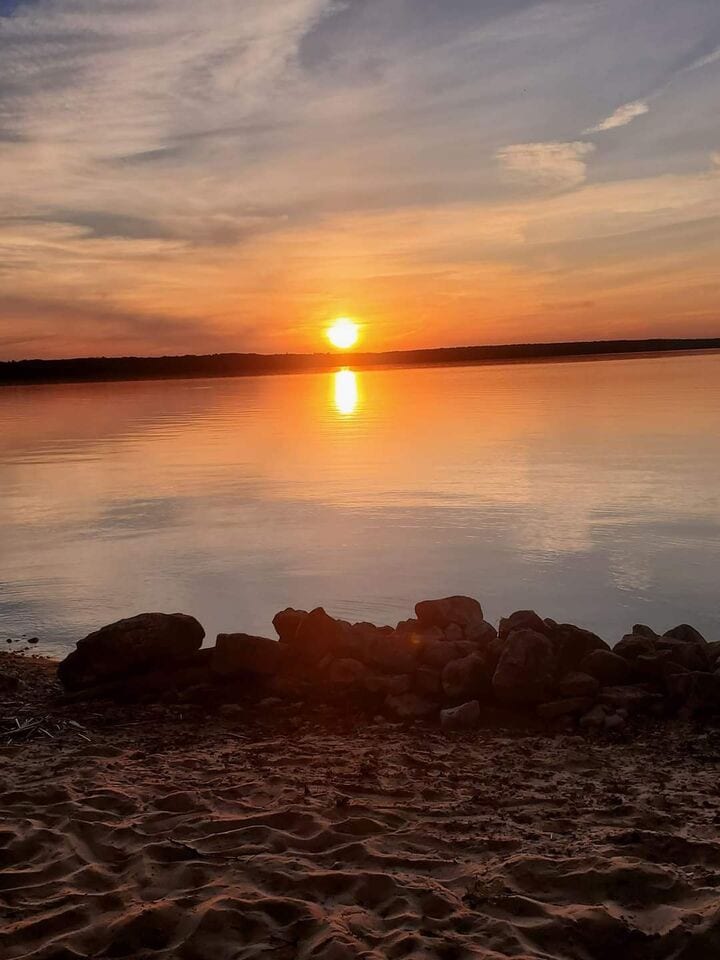 Sunset Hideaway on Indian Lake: Sunsets are amazin