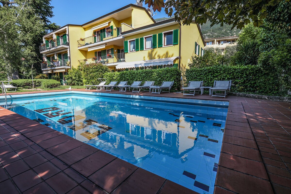 Residence Cedro APT 6-Pool and lake view