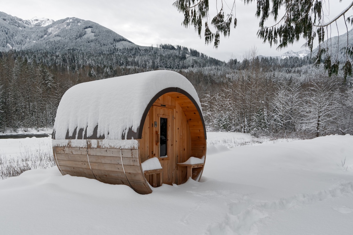 River's Edge Spa - Sauna & Steam Shower