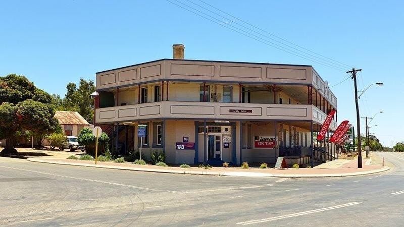 Pingelly Hotel- Accommodation, Restaurant and Bar