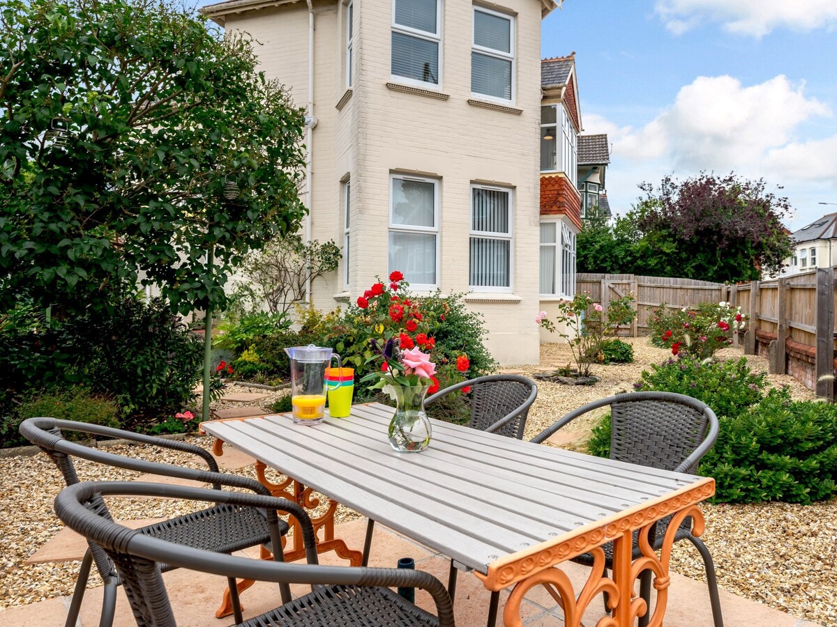 4 Bed in Bournemouth (78807)