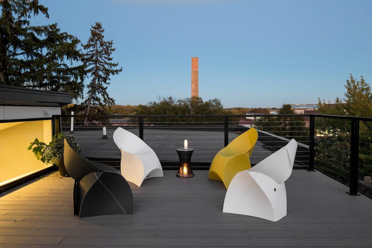 Linden Hills Designer Retreat | Rooftop Deck