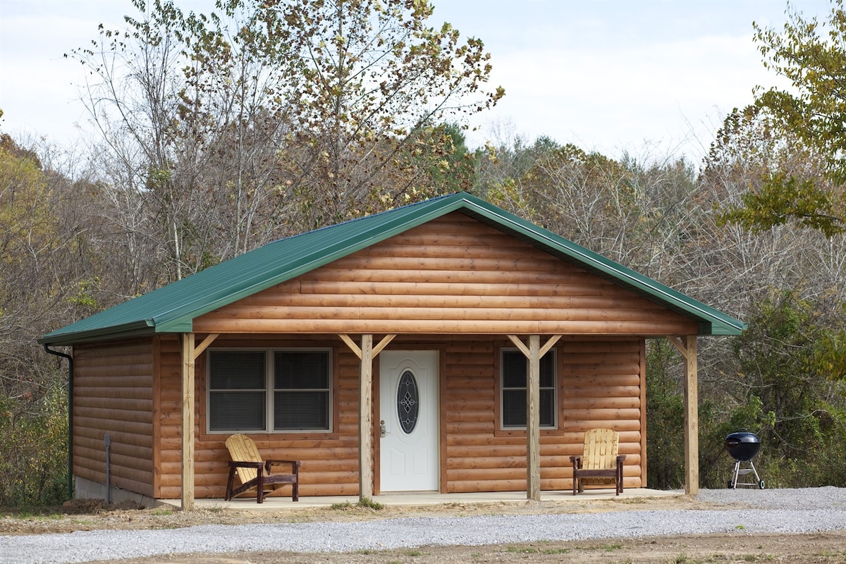 2 BR Hot Tub Cabin- Shawnee National Forest