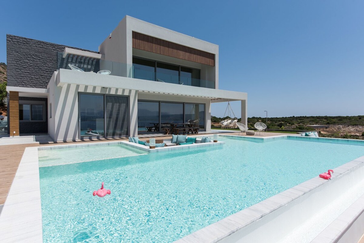 Luxurious Villa Alas - With Private Pool