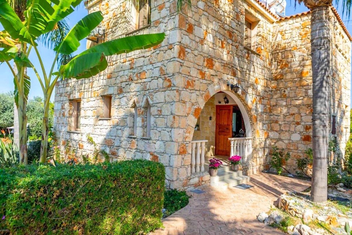 Villa Antonis