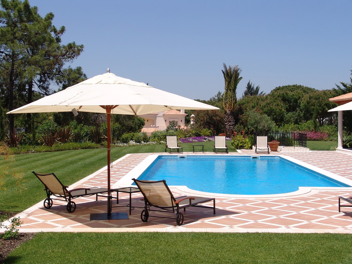 Quinta Do Lago Amazing Villa 1 With Pool by Homing